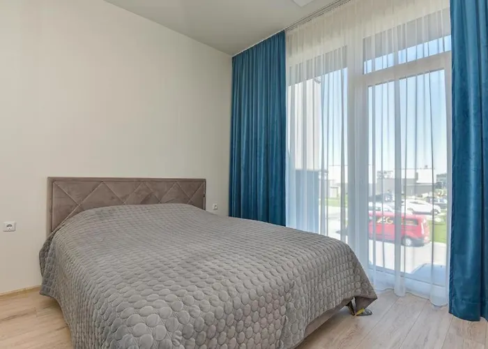 Mano Jura - Готель